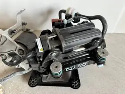 Compresseur suspension air OEM M8E2-3B484-AB Range Rover