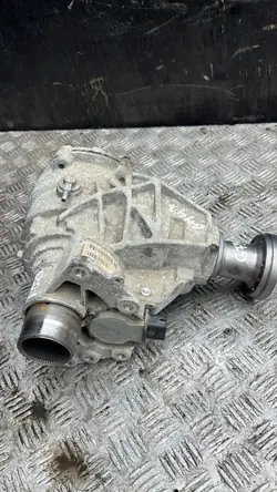 Verteilergetriebe OEM K8D27L486AC für Land Rover Discovery Sport