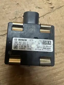 Radar Distronic ACC Sensor OEM 3Q0907561C Gebraucht