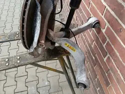 OEM ZWROTNICA kpl. PRAWA PRZÓD - Suspension avant droite