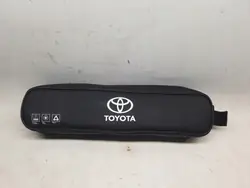 Kit Premiers Secours OEM Toyota avec Triangle et Gilet