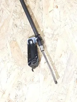 Cable de liberación freno de mano Subaru OEM 26051FJ011