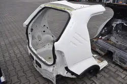 Suzuki OE 415895 Para-lamas traseiro quarto painel