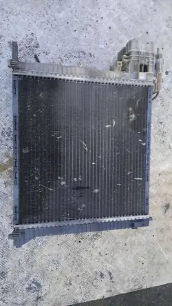 Radiador Intercooler Vito Viano 96-03 6385013001