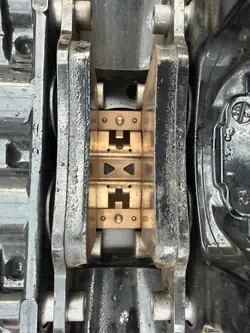 Étrier de frein céramique Porsche 911 992 Turbo avant gauche OEM 992615301AC