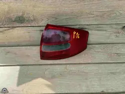Luz trasera derecha Citroen Saxo