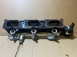 AUDI A8 D4 3.0 TFSI Rechter Ansaugkrümmer 06E133110AL