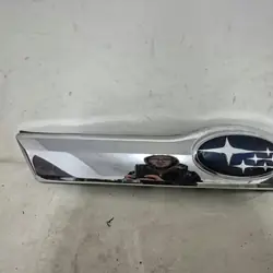 OEM 76801-52180 Moldura Portón Subaru Trezia