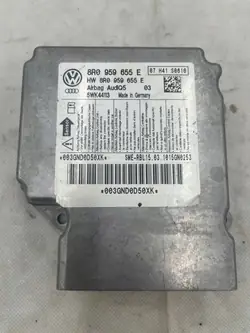 Audi Q5 Airbag-moduuli OEM 8R0959655E - Käytetty