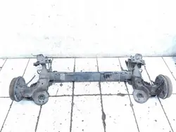 Travesaño trasero Ford Fiesta OEM 00749 - Ford OE usado