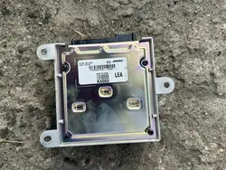 Mazda Radio-Modul-Verstärker OEM D10F 66 A20