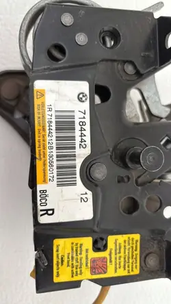 BMW OEM 7184442 aktiv motorhuvelås höger sida