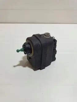 Motor de nivelación faro OEM 97700840141 para Skoda Octavia II