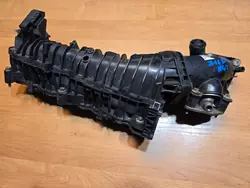 Coletor de admissão BMW F10 F11 2.0D N47 7807991