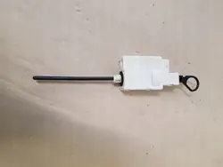 Polttoainelukon toimija OEM 8200032984 - Renault OE
