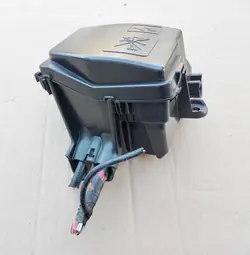 Caja de fusibles OEM 243825499R para Renault Captur