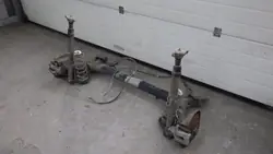 Suspension arrière OEM ZAWIESZENIE TYŁ 308 I pour Peugeot