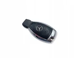 Llave Mercedes OEM UHP2258 - 2 Botones Plateada