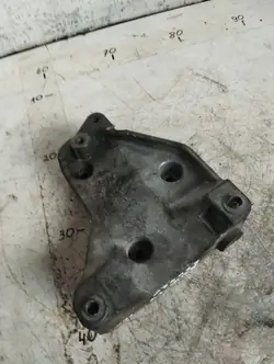 Soporte compresor aire acondicionado BMW OEM 6455779986301 - Usado
