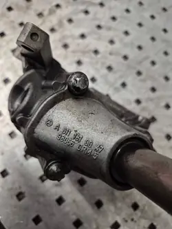 Mercedes-Benz Ölpumpe OEM A6111810047 - Gebraucht