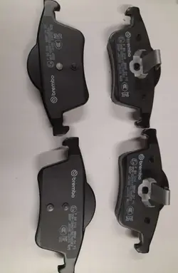 Jeu de plaquettes de frein Brembo P 86 014