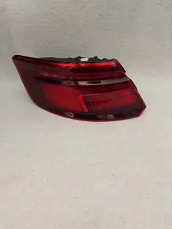 Linkes Rücklicht Audi A3 8V4 Lift 16- LED 8V4945091B