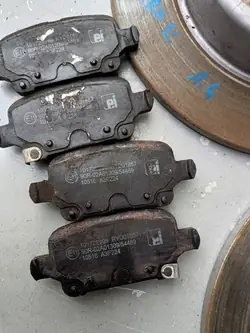 Kit disques et plaquettes arrière OEM 55753 - Opel Astra K