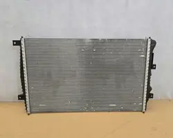 Radiateur d'eau Audi 03- Seat 05- Volkswagen 10- 5K0121253H