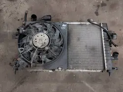 Vattenkylare Intercooler Fläkt Opel Astra H Lift 1.7 CDTI