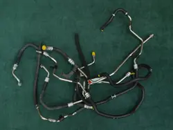 Käytetty öljylinjan pidike OEM 4G43-9D289-BD Aston Martin