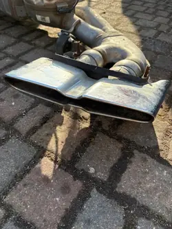Bentley Bentayga Tankosaran Pää OEM 36A253682A