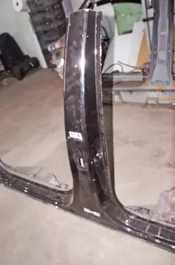 UW368 Volvo XC40 T3 Vänster Mittstolpe