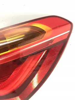 BMW X1 F48 2.0 D 4X4 Lampe Arrière Droite 7488546