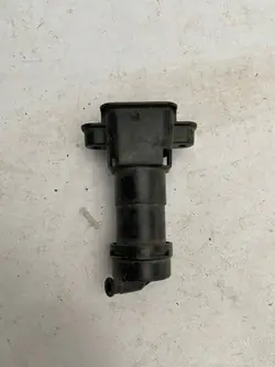 AUDI A4 B6 8E0 Linker ruitensproeierbeugel