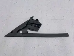 Tesla Model 3 Highland etu oikea ovenlasitiiviste OEM 109050100