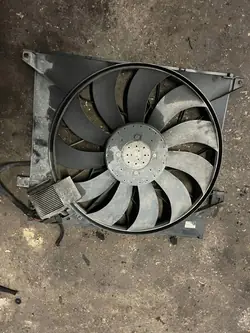 Kylarrubrik Mercedes-Benz ML W163 A1635000293