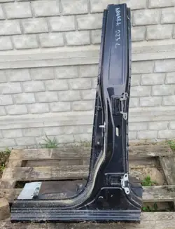 Estribo de pilar izquierdo OEM PRÓG SŁUPEK LEWY Nissan Navara