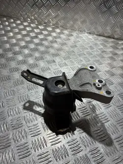 Moottorin tuki PK23233 Suzuki Vitara 2015- 1.4 Turbo
