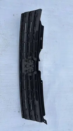 Framgrill Volkswagen Touareg 2014-2018 OE 7P6853651J