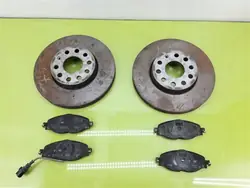 Discos y pastillas de freno Audi Q2 usados OEM TARCZE Q2