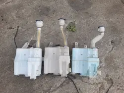 Toyota Prius III spolarbehållare OEM - Begagnad