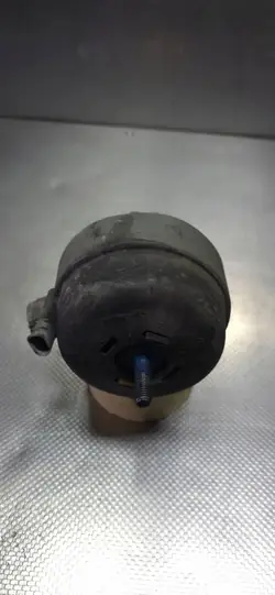 Audi A6 S6 C6 2007 Right Engine Mount Bracket