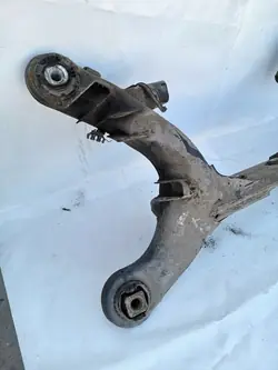 OEM 2113501112 Traverse arrière pour W211 W219 AMG
