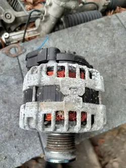 Vaihtovirtageneraattori VW GOLF VII 1.4 TSI 04E903023J