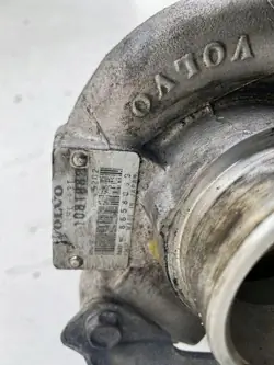 Turbo Volvo XC70 Cross Country 8658099 2.4L 147kW