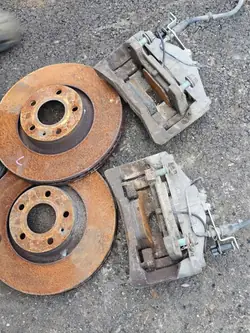 HAMULCE SWAP Jarrulevyt & Puristimet Etuakseli Audi A6 C6