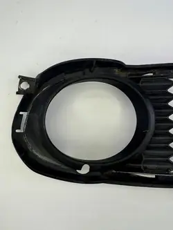BMW E92 E93 M-Paket Rechte Stoßstangenblende 8038936