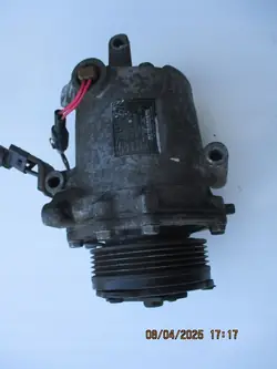 Compresseur de climatisation Mitsubishi Lancer / Suzuki SX4 / Swift