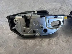 BMW X5M E70 Ovenpysäytin OEM 7167579 Vasen Etu