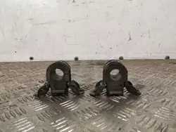 Suporte estabilizador dianteiro Nissan FBZ13085 - Usado